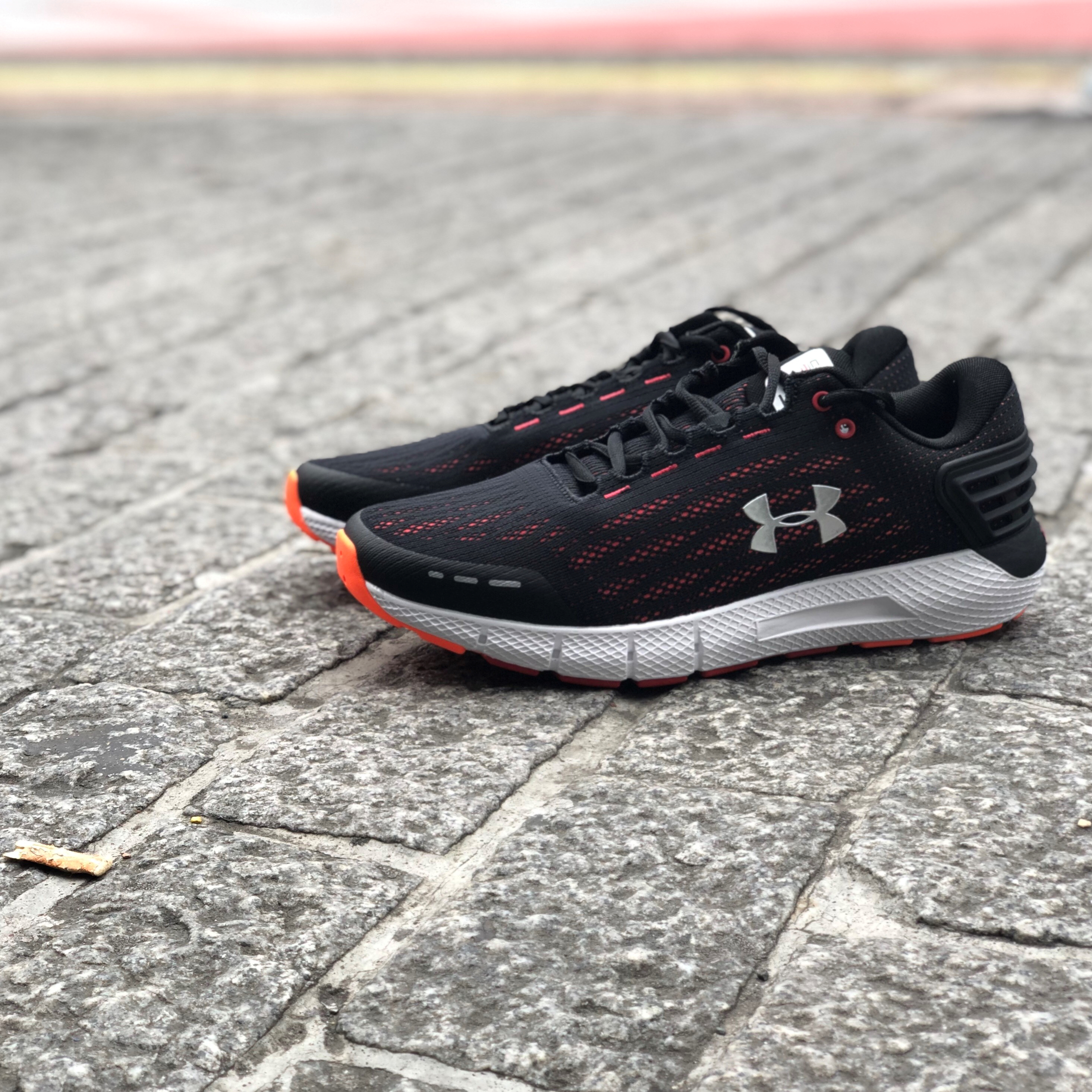 用途に合わせたクッションを | UNDER ARMOUR CLUBHOUSE 渋谷